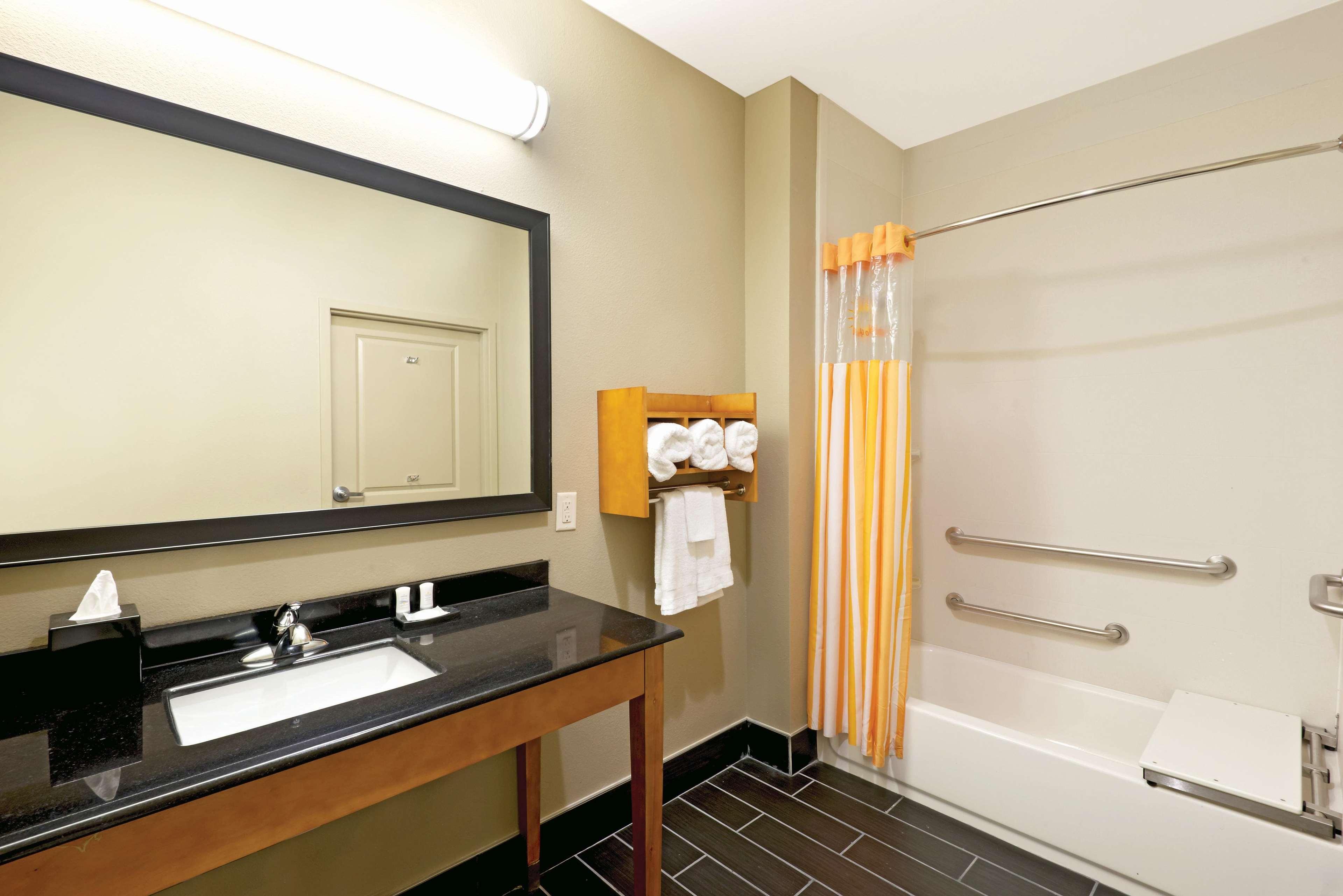 Spark By Hilton Little Rock West Екстер'єр фото